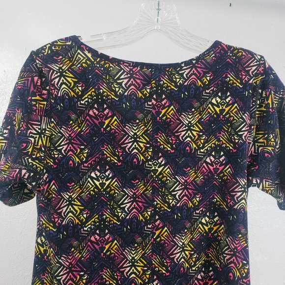 LuLaRoe Women's Black Pink Aztec Pyramid Short Sleeve Tunic Shirt Top Blouse - Picture 11 of 16